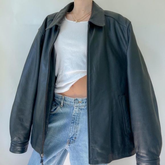 Vintage 80s/90s Black Collared Leather Aviator Bomber Jacket ✨ - Picture 4 of 7